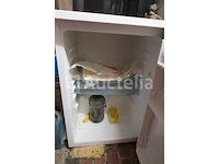 Koffiezetapparaat + koelkast - afbeelding 8 van  11