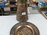 Kolenkit en koperen bord - afbeelding 1 van  3