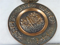 Kolenkit en koperen bord - afbeelding 2 van  3