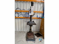 Kolom boormachine