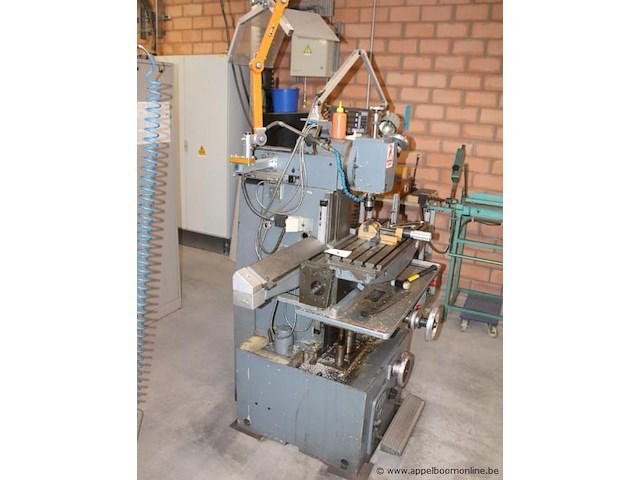 Kolomboor/freesmachine, aciera, f4, met mitutoyo digitale uitlezing, werking niet gekend - afbeelding 1 van  8