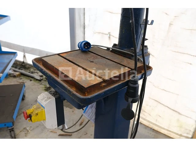 Kolomboormachine (lot 188 bis). - afbeelding 7 van  8