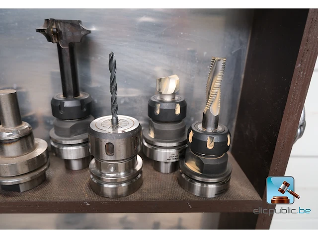 Kolomboormachine met accessoires - afbeelding 6 van  17