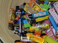 Kom met ± 60 div. aanstekers - afbeelding 3 van  3