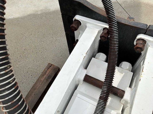 Komac kb1000v, graafmachine / rotsbreeker / hydraulische hamer - afbeelding 12 van  12