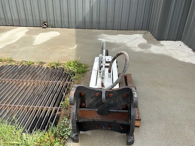 Komac kb1000v, graafmachine / rotsbreeker / hydraulische hamer - afbeelding 4 van  10