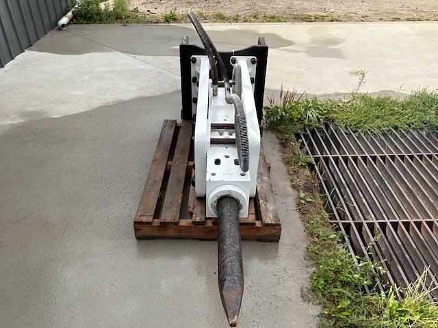 Komac kb1000v, graafmachine / rotsbreeker / hydraulische hamer - afbeelding 6 van  10