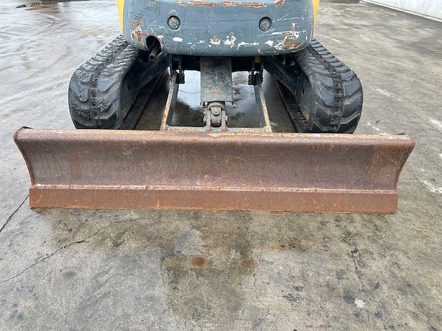 Komatsu - 2006 - pc35 mr-2 - midigraafmachine - afbeelding 15 van  38