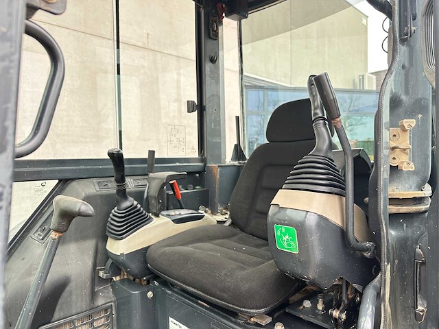 Komatsu - 2006 - pc35 mr-2 - midigraafmachine - afbeelding 24 van  38