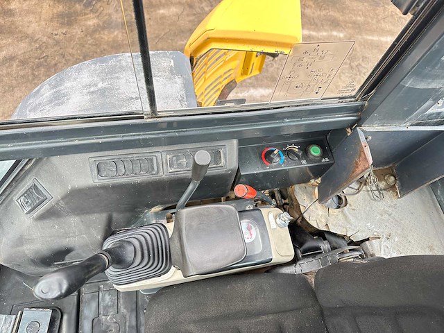 Komatsu - 2006 - pc35 mr-2 - midigraafmachine - afbeelding 26 van  38