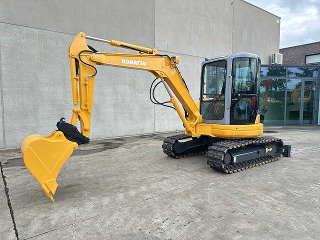 Komatsu - 2010 - pc40mr-1 - midigraafmachine - afbeelding 1 van  42