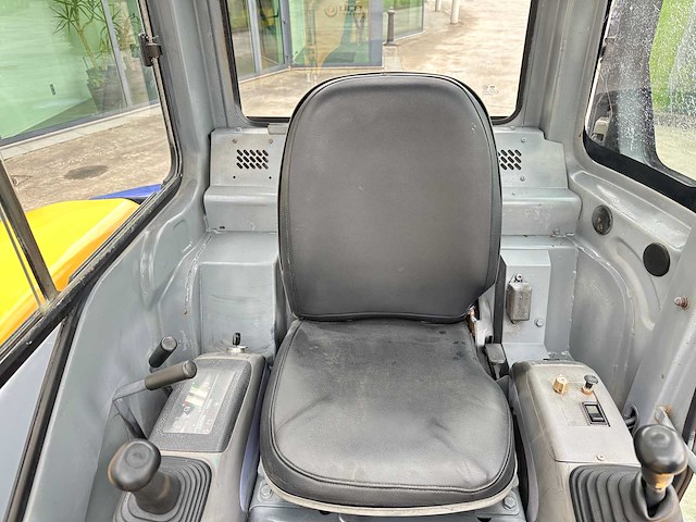Komatsu - 2010 - pc40mr-1 - midigraafmachine - afbeelding 35 van  42
