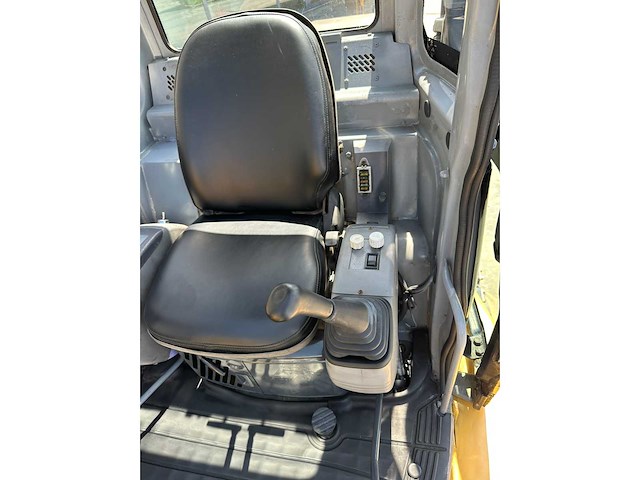 Komatsu - 2010 - pc40mr-1 - minigraafmachine - afbeelding 41 van  41