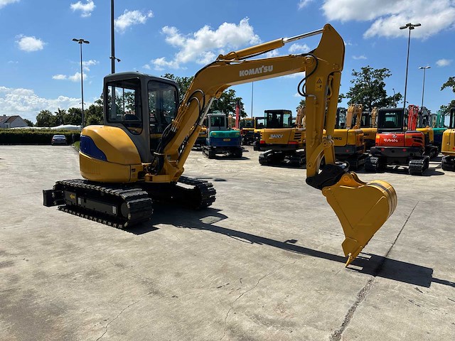 Komatsu - 2010 - pc40mr-1 - minigraafmachine - afbeelding 36 van  41