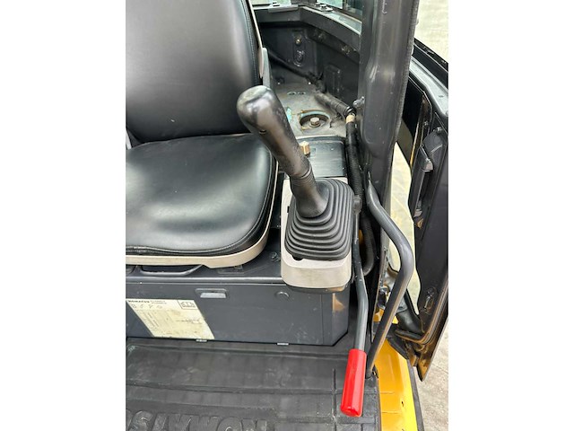 Komatsu - 2010 - pc40mr-2 - midigraafmachine - afbeelding 13 van  17