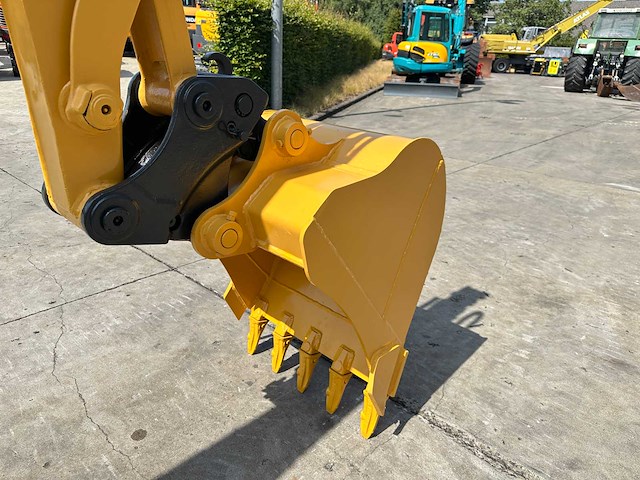 Komatsu - 2010 - pc40mr-2 - minigraafmachine - afbeelding 1 van  35
