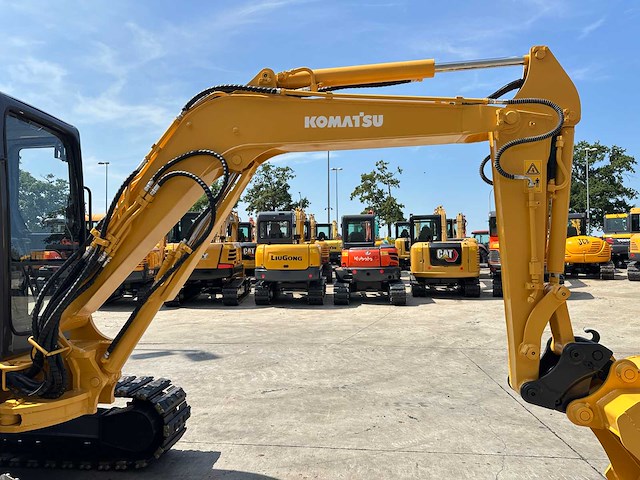Komatsu - 2010 - pc40mr-2 - minigraafmachine - afbeelding 3 van  35