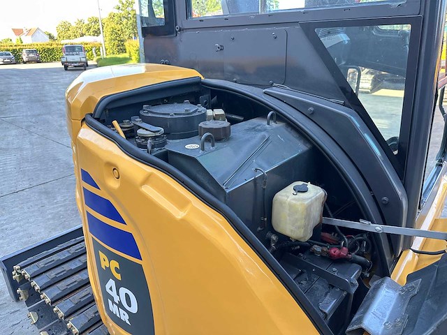 Komatsu - 2012 - pc40mr-2 - minigraafmachine - afbeelding 24 van  39