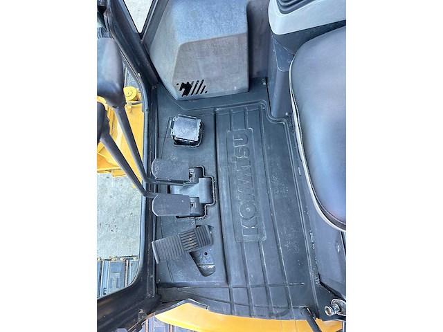 Komatsu - 2012 - pc40mr-2 - minigraafmachine - afbeelding 29 van  39