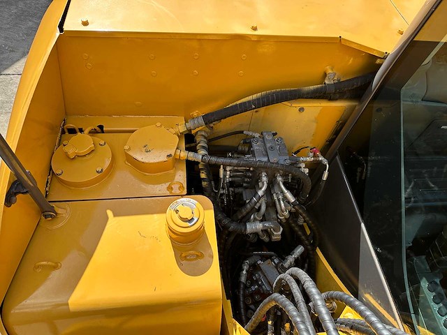 Komatsu - 2013 - pc60-8 - midigraafmachine - afbeelding 24 van  39