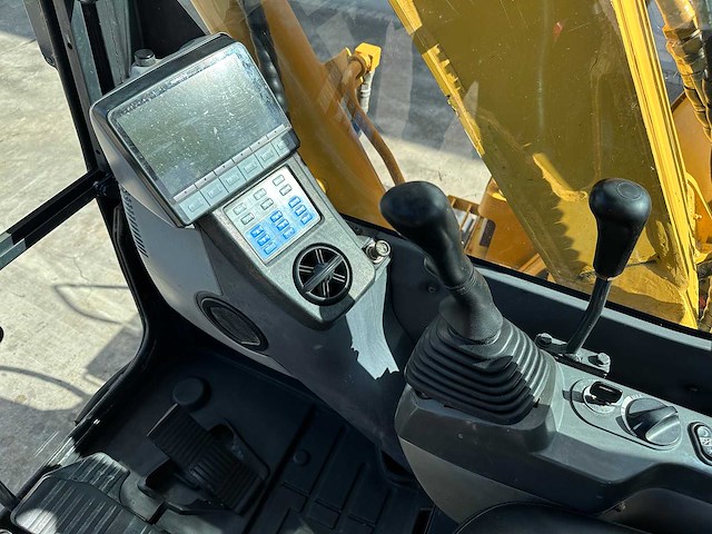 Komatsu - 2013 - pc60-8 - midigraafmachine - afbeelding 28 van  39