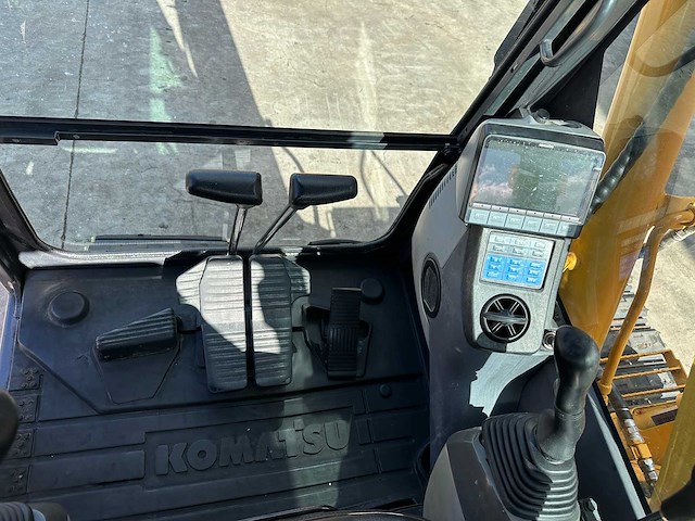 Komatsu - 2013 - pc60-8 - midigraafmachine - afbeelding 29 van  39