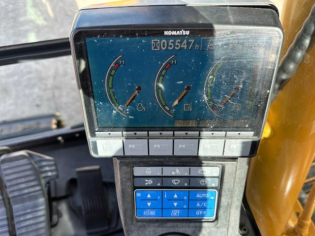 Komatsu - 2013 - pc60-8 - midigraafmachine - afbeelding 32 van  39