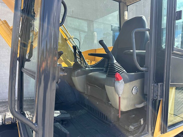 Komatsu - 2013 - pc60-8 - midigraafmachine - afbeelding 25 van  39