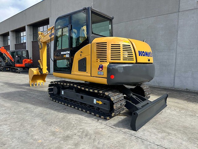 Komatsu - 2013 - pc60-8 - midigraafmachine - afbeelding 35 van  39