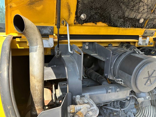 Komatsu - 2014 - pc56-7 - midigraafmachine - afbeelding 20 van  40