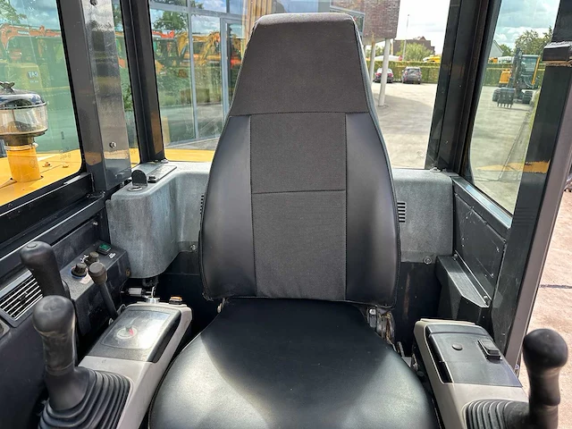 Komatsu - 2014 - pc56-7 - midigraafmachine - afbeelding 29 van  36