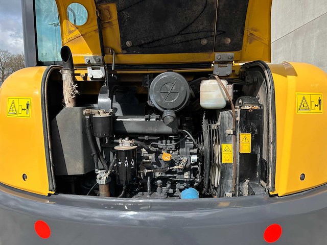 Komatsu - 2014 - pc56-7 - midigraafmachine - afbeelding 26 van  39