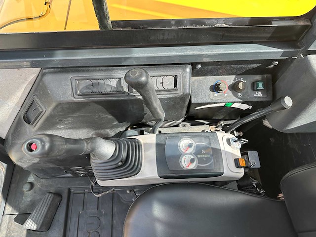 Komatsu - 2014 - pc56-7 - midigraafmachine - afbeelding 33 van  39
