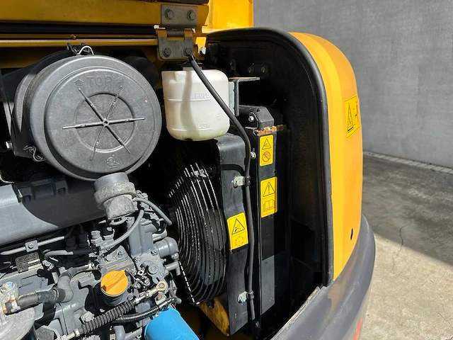 Komatsu - 2014 - pc56-7 - midigraafmachine - afbeelding 24 van  40