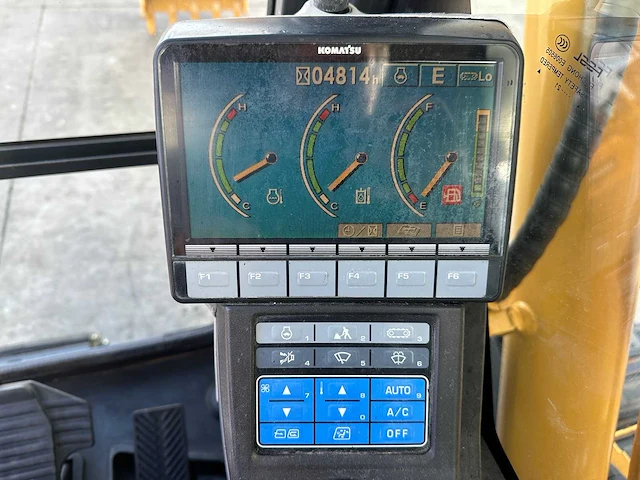 Komatsu - 2014 - pc60-8 - midigraafmachine - afbeelding 35 van  41