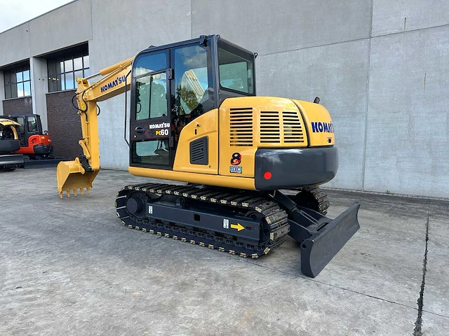 Komatsu - 2014 - pc60-8 - midigraafmachine - afbeelding 38 van  41