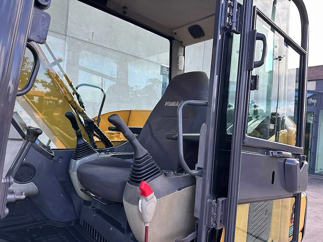 Komatsu - 2014 - pc60-8 - midigraafmachine - afbeelding 27 van  41