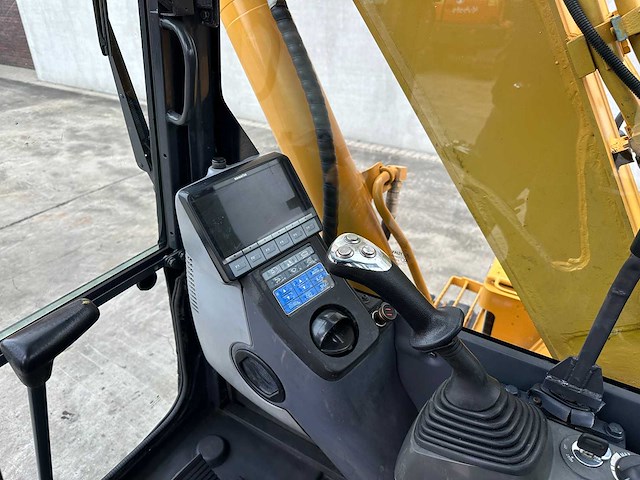 Komatsu - 2014 - pc70-8 - midigraafmachine - afbeelding 29 van  41
