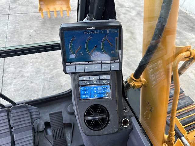 Komatsu - 2014 - pc70-8 - midigraafmachine - afbeelding 33 van  41