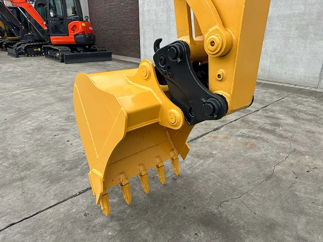 Komatsu - 2014 - pc70-8 - midigraafmachine - afbeelding 35 van  41