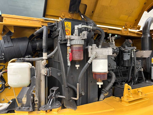 Komatsu - 2014 - pc70-8 - midigraafmachine - afbeelding 21 van  40
