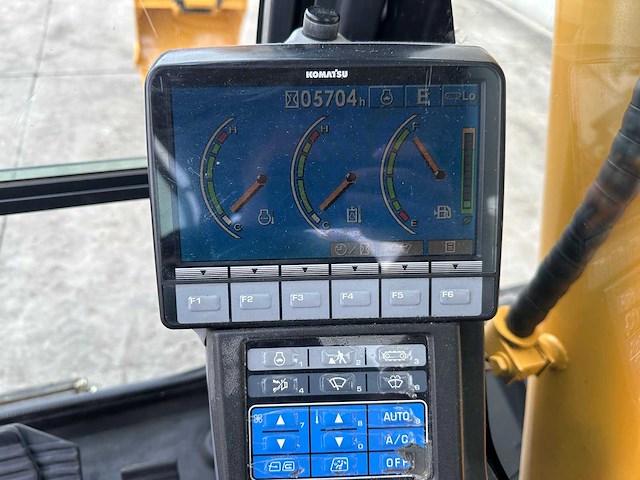 Komatsu - 2014 - pc70-8 - midigraafmachine - afbeelding 34 van  40