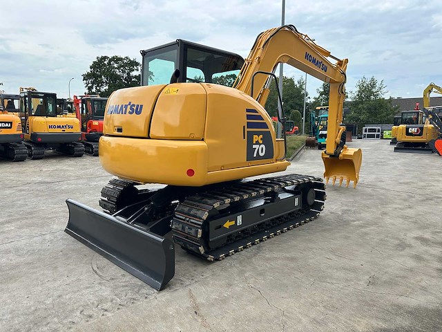 Komatsu - 2014 - pc70-8 - midigraafmachine - afbeelding 33 van  40