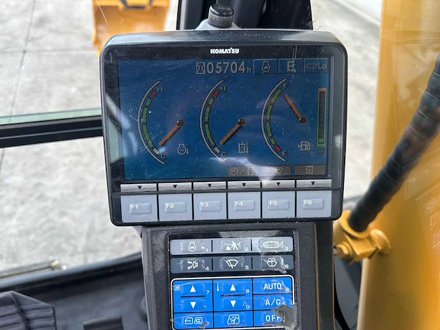 Komatsu - 2014 - pc70-8 - midigraafmachine - afbeelding 16 van  41