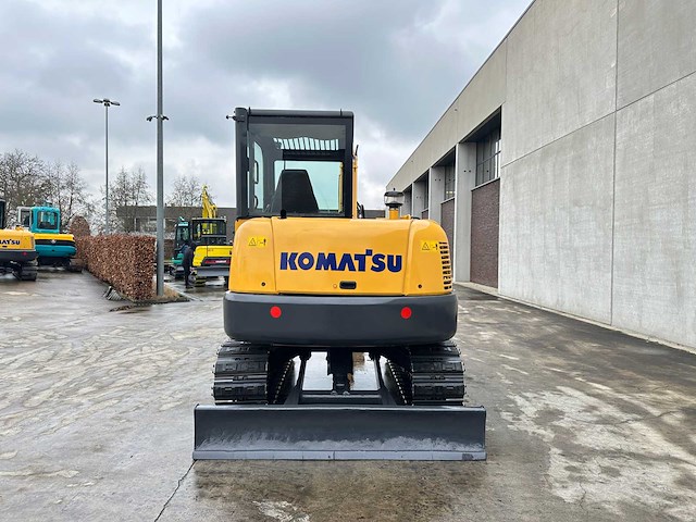 Komatsu - 2015 - pc56-7 - midigraafmachine - afbeelding 37 van  41
