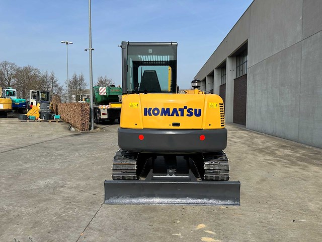 Komatsu - 2016 - pc56-7 - midigraafmachine - afbeelding 36 van  39