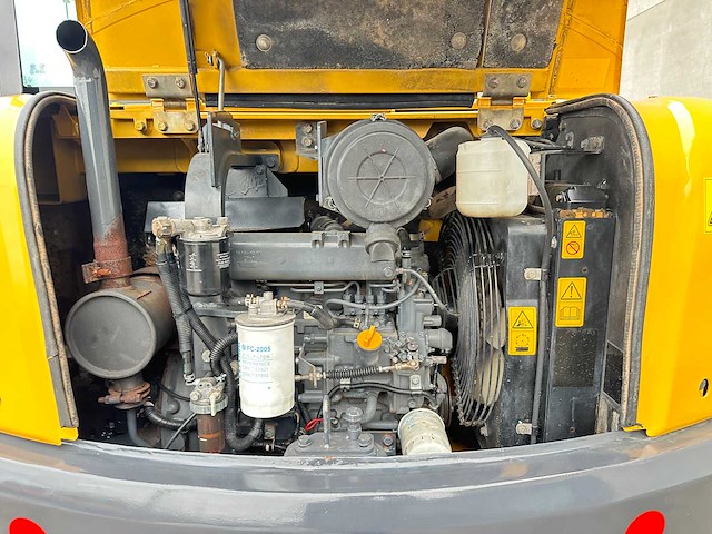 Komatsu - 2016 - pc56-7 - midigraafmachine - afbeelding 18 van  37