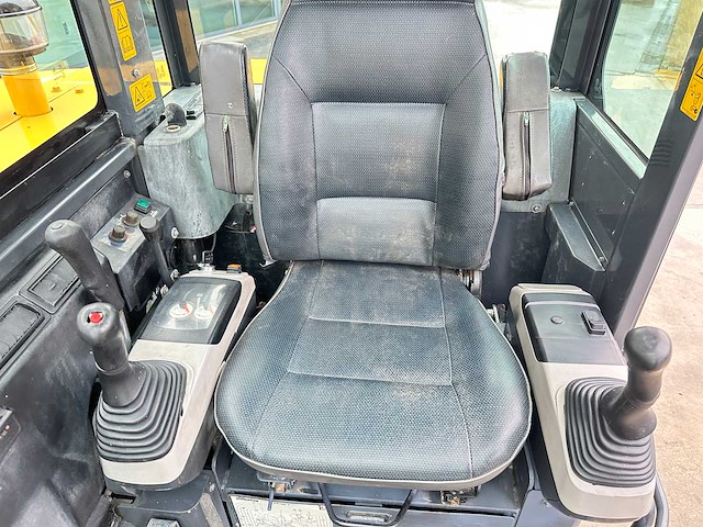 Komatsu - 2016 - pc56-7 - midigraafmachine - afbeelding 28 van  37