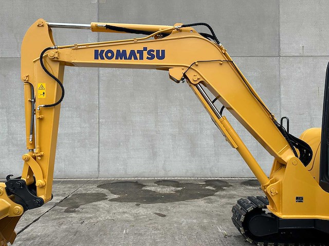 Komatsu - 2016 - pc56-7 - midigraafmachine - afbeelding 2 van  9
