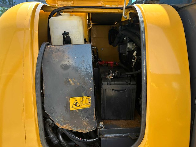 Komatsu - 2016 - pc56-7 - midigraafmachine - afbeelding 23 van  36